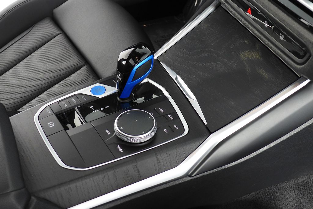 Thumbnail: 2023 BMW i4 - 15