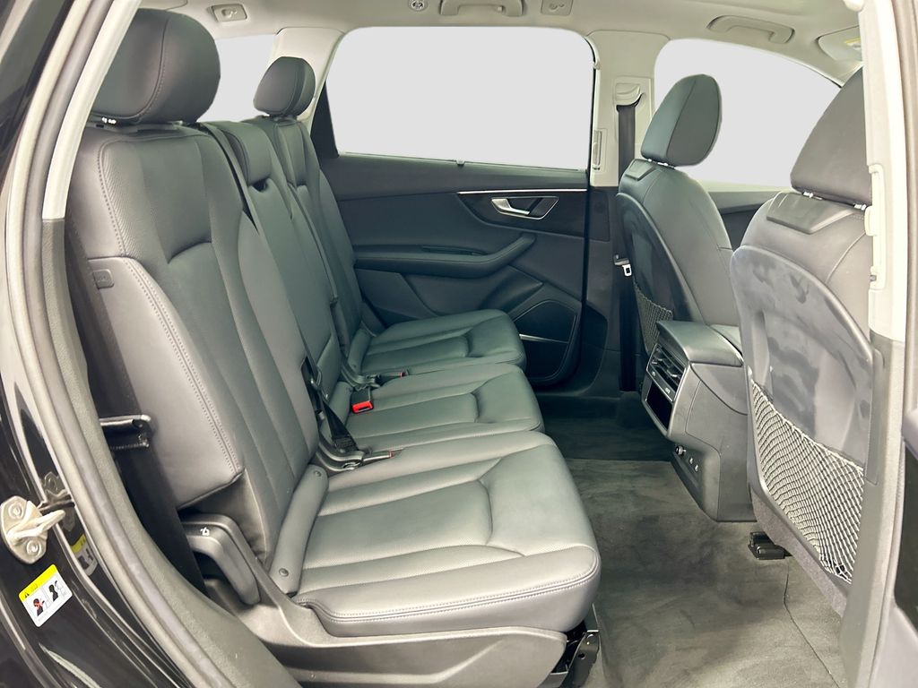 Thumbnail: 2023 Audi Q7 - 21