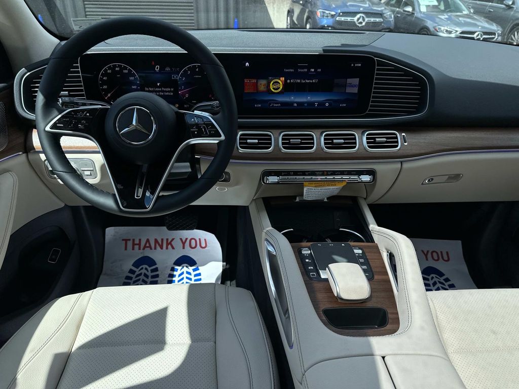 Thumbnail: 2026 Mercedes-Benz GLE - 8