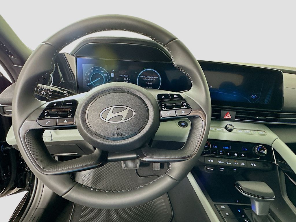 Thumbnail: 2025 Hyundai Elantra - 10