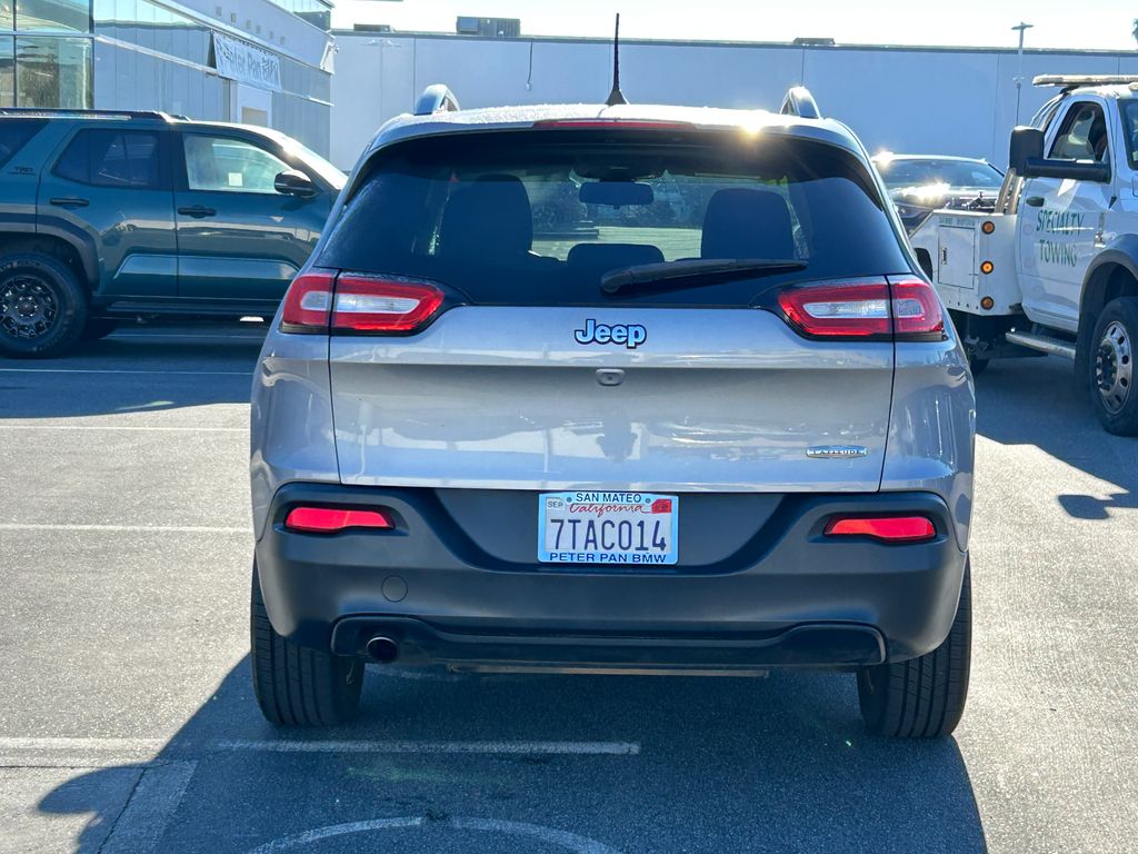 Thumbnail: 2016 Jeep Cherokee - 4