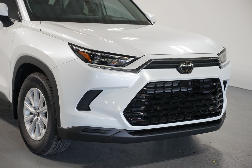 Thumbnail: 2026 Toyota Grand Highlander - 4