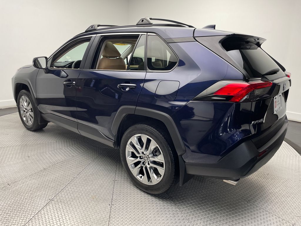 2024 Toyota RAV4 XLE Premium 7