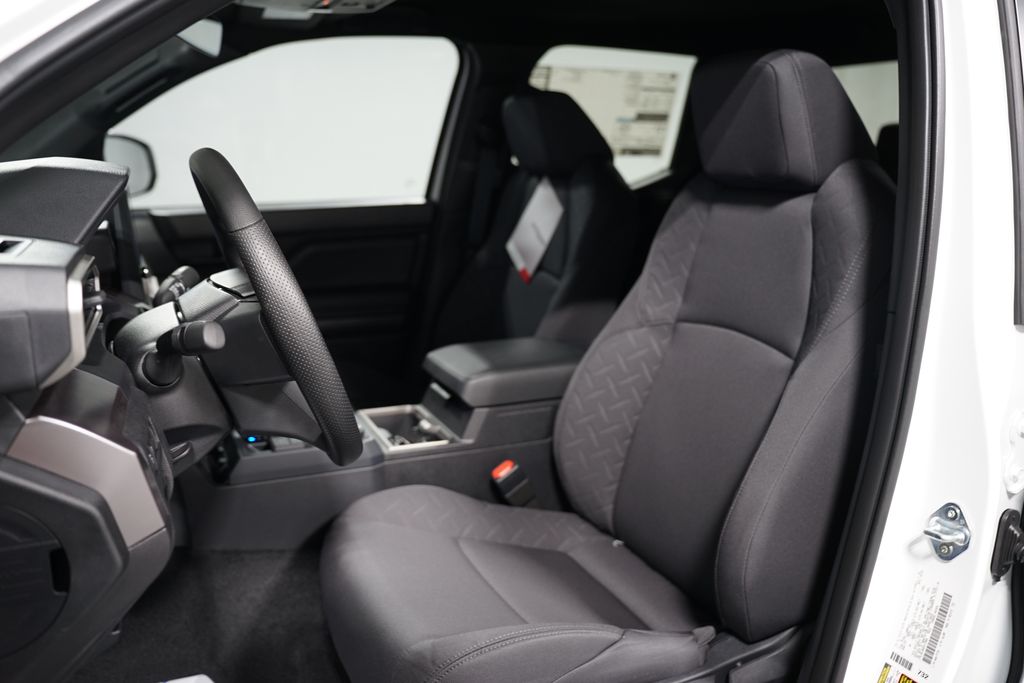 2025 Toyota Tacoma SR5 28