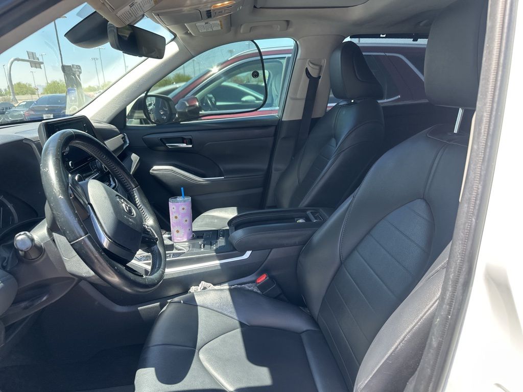 2020 Toyota Highlander XLE 3