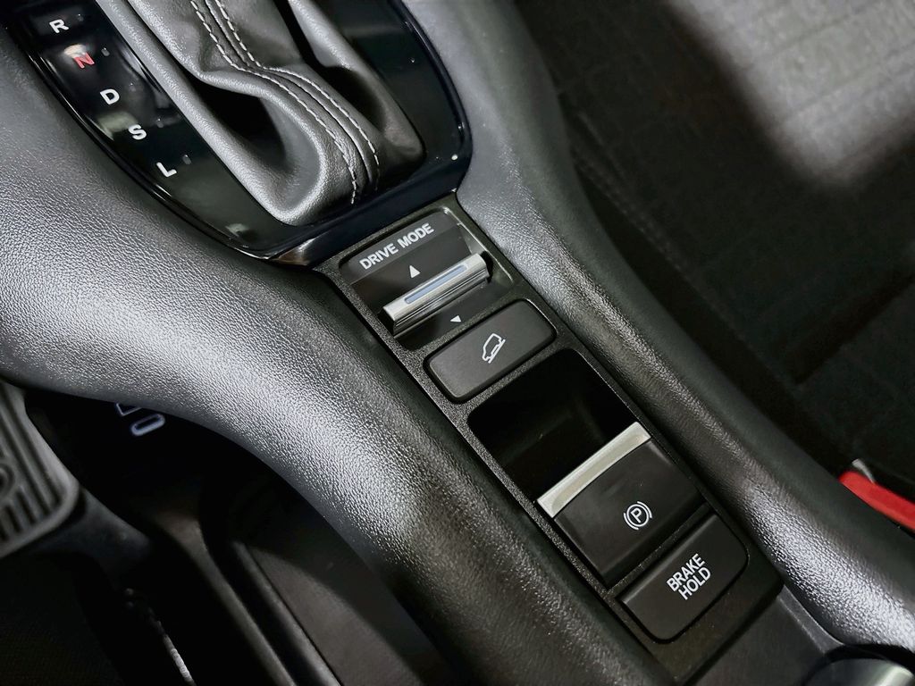 2026 Honda HR-V LX