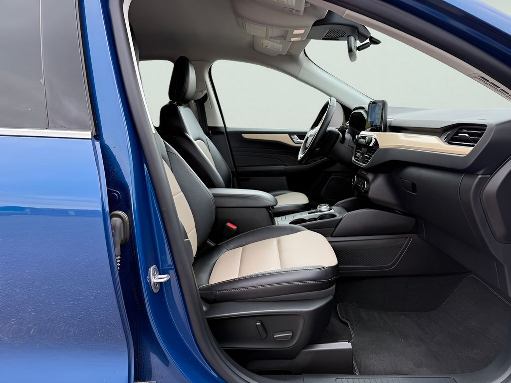 2022 Ford Escape Hybrid