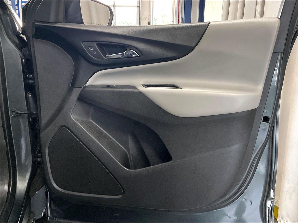 2019 Chevrolet Equinox — photo 12