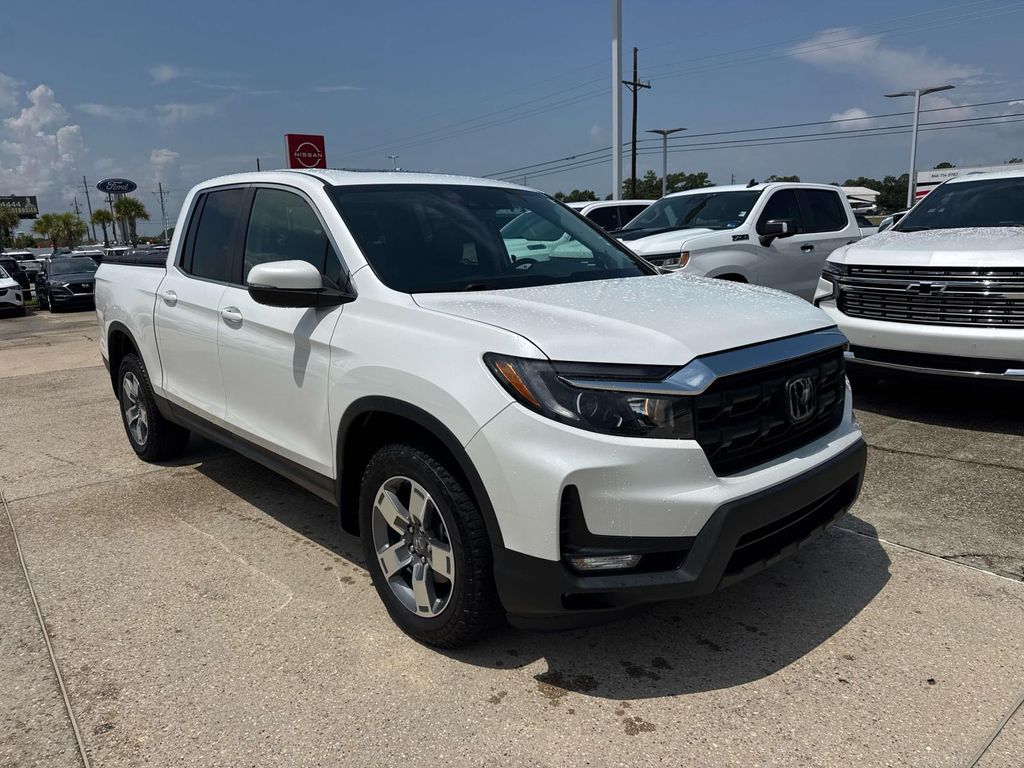Platinum White 2025 Honda Ridgeline Pickup Truck All-Wheel Drive 9-Speed Automatic