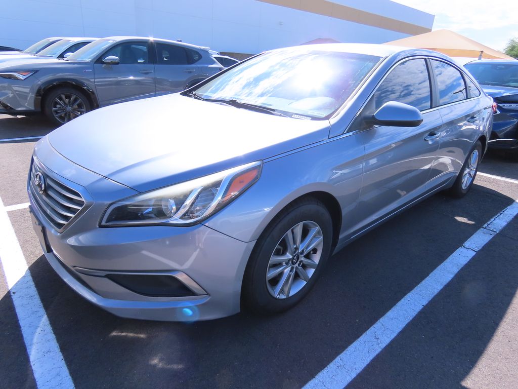 Thumbnail: 2016 Hyundai Sonata - 2