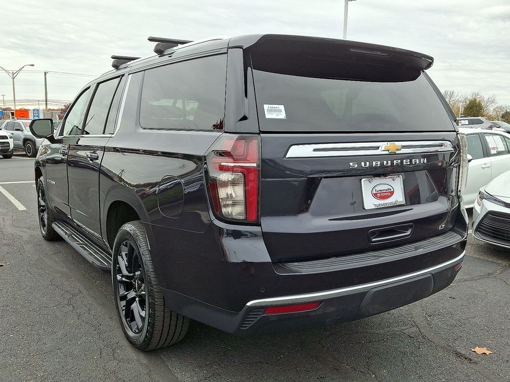 Thumbnail: 2022 Chevrolet Suburban - 4