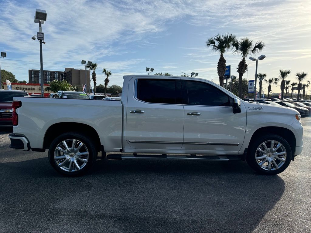 2022 Chevrolet Silverado 1500 High Country 9