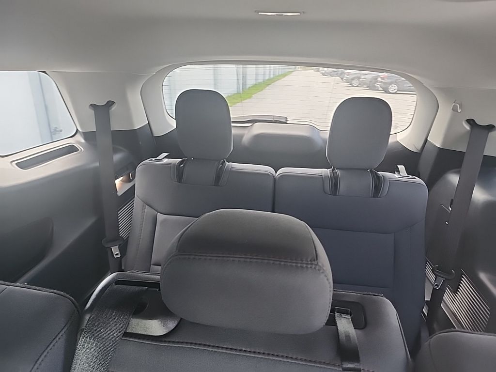 2026 White Metallic Ford Explorer Active RWD SUV