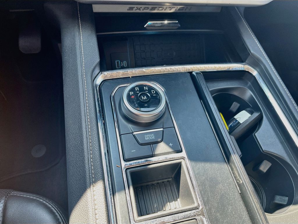 Used 2022 Blue Ford XLT image 17