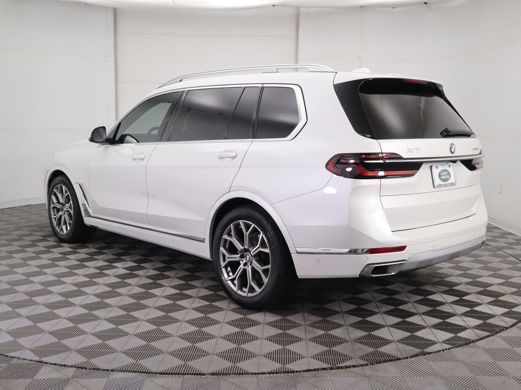 Thumbnail: 2023 BMW X7 - 7