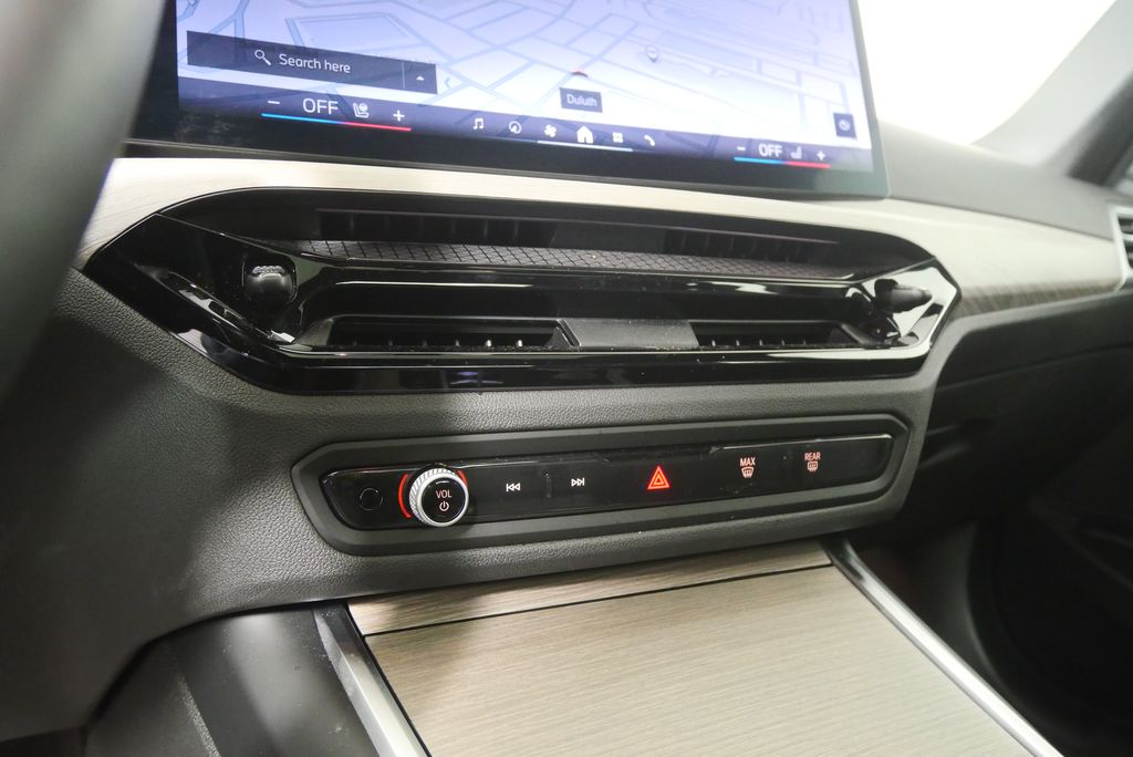 Thumbnail: 2025 BMW 3 Series - 26