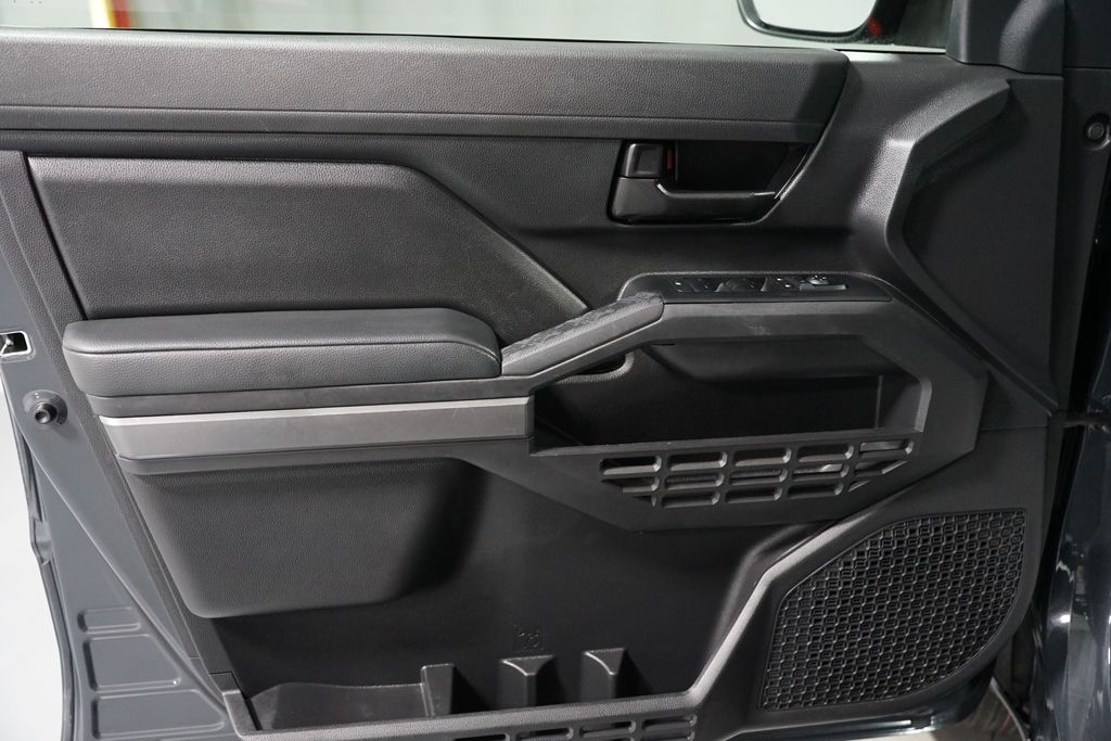 Thumbnail: 2024 Toyota Tacoma - 31