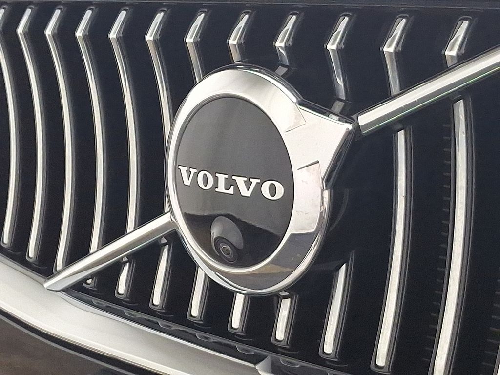 Thumbnail: 2021 Volvo XC90 - 28