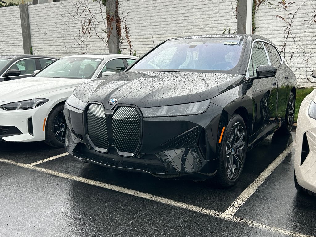 Thumbnail: 2026 BMW iX - 2