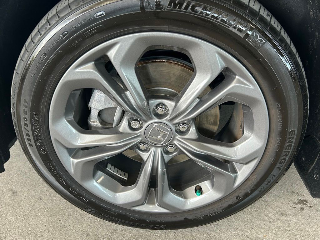 Used 2024 Canyon River Blue Metallic Honda EX image 9
