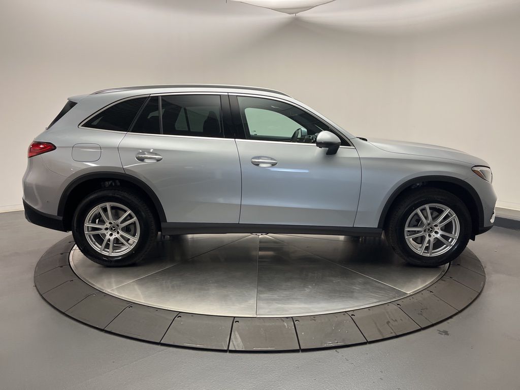 Thumbnail: 2026 Mercedes-Benz GLC - 8