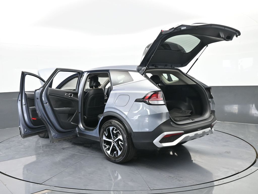 Used 2025 Everlasting Silver Kia EX image 78