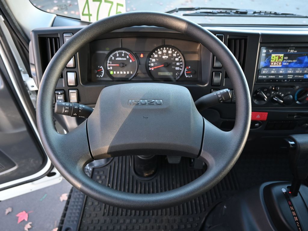 2024 Isuzu NPR HD 