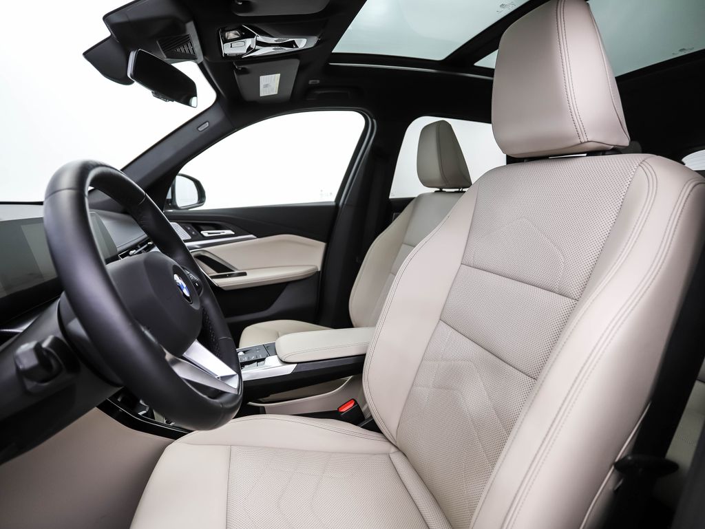 Thumbnail: 2023 BMW X1 - 11