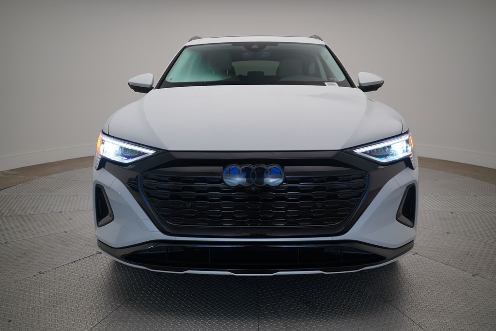 Thumbnail: 2024 Audi Q8 e-tron - 5