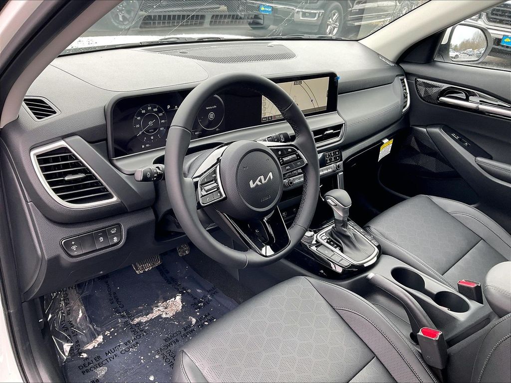 2026 Kia Seltos — photo 8