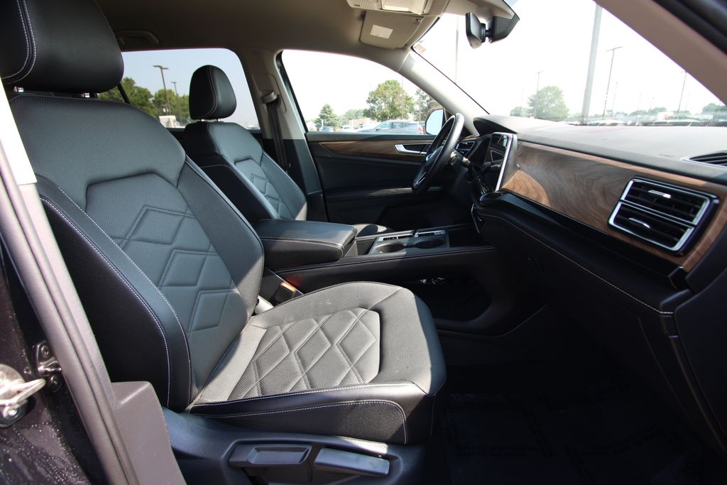 Used 2025 Volkswagen Atlas SUV