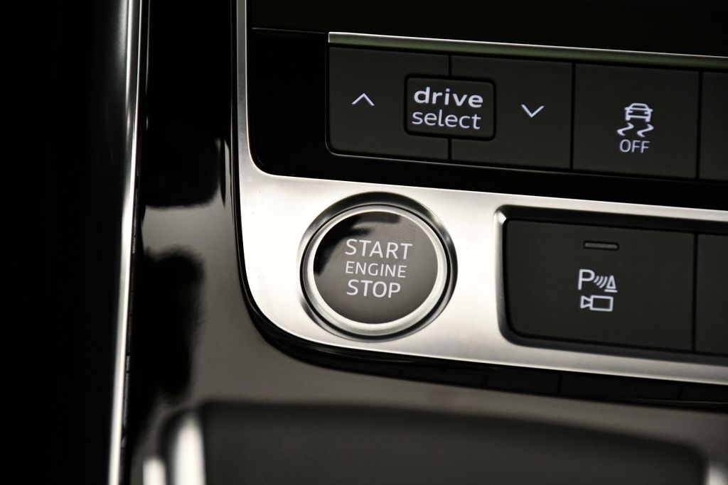 2025 Audi Q7 Premium 28