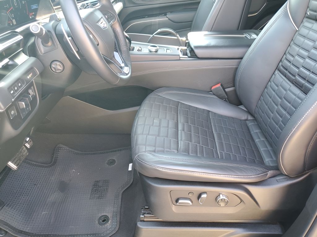 Used Car 2023 Cadillac Escalade  V-series For Sale Under $120,000 In Austin, Texas