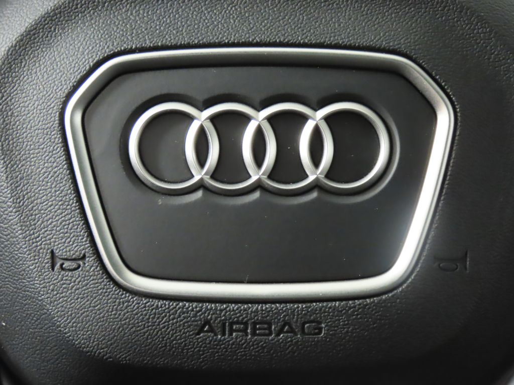 Thumbnail: 2025 Audi Q3 - 17