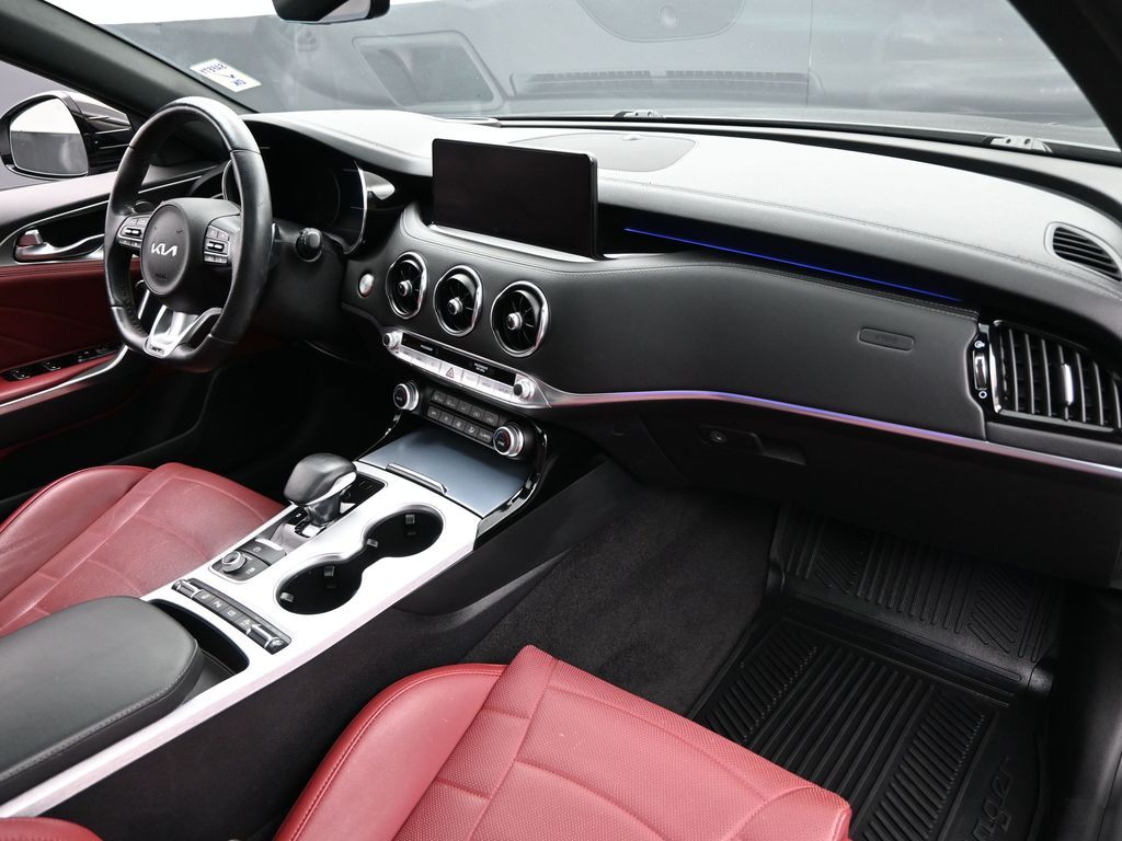 2023 Kia Stinger GT2