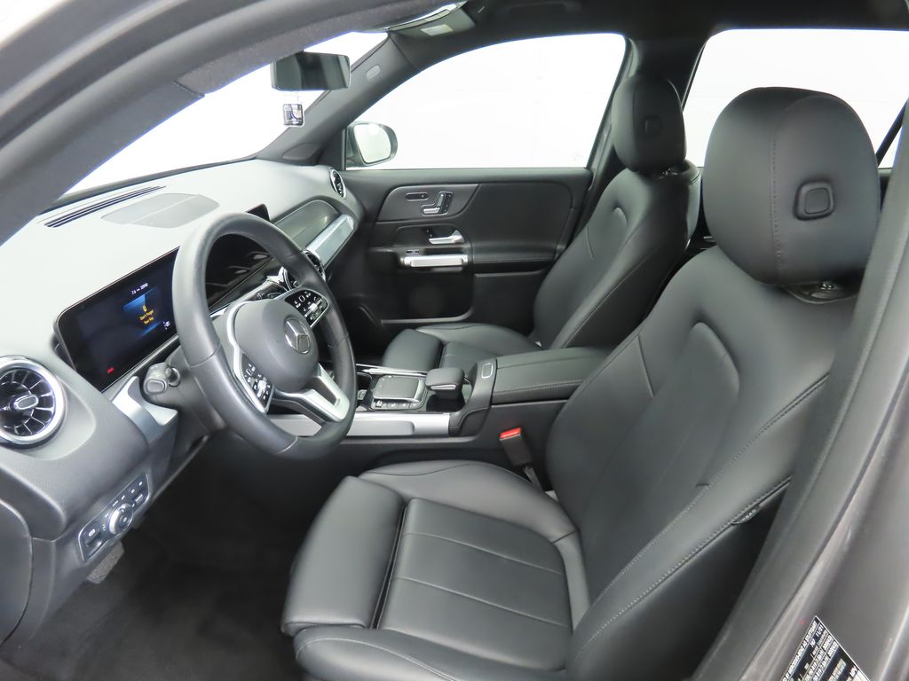 Thumbnail: 2022 Mercedes-Benz GLB - 17