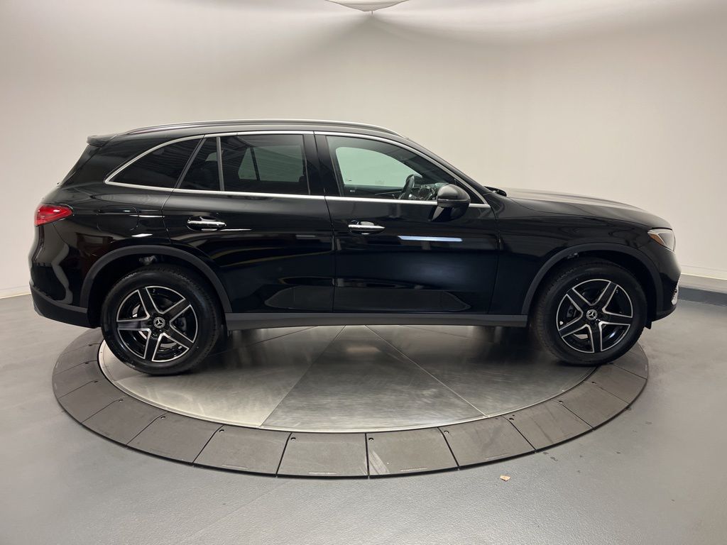 Thumbnail: 2026 Mercedes-Benz GLC - 8