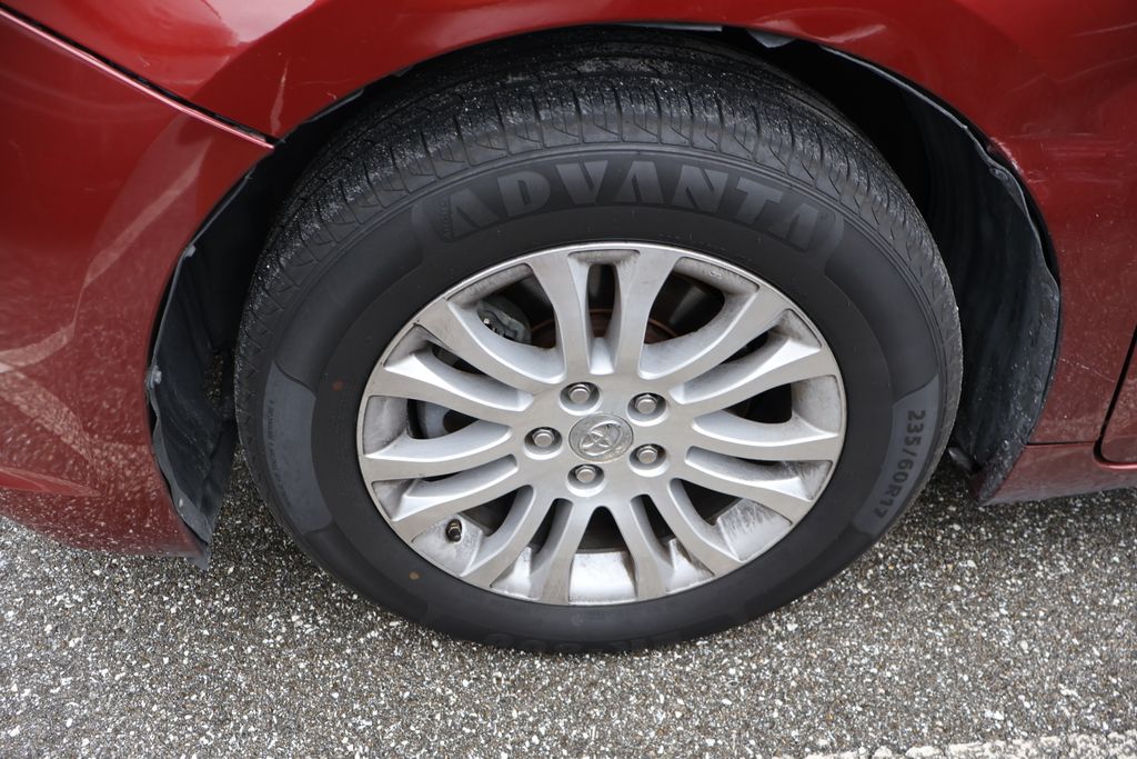 Thumbnail: 2017 Toyota Sienna - 4