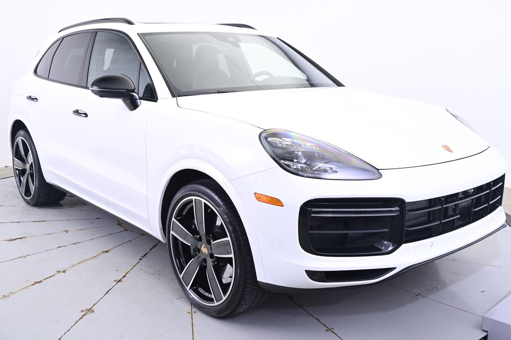 Thumbnail: 2023 Porsche Cayenne - 9
