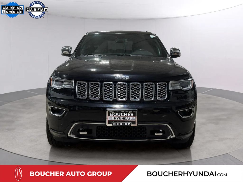 Used 2018 Diamond Black Crystal Pearlcoat Jeep Overland image 8