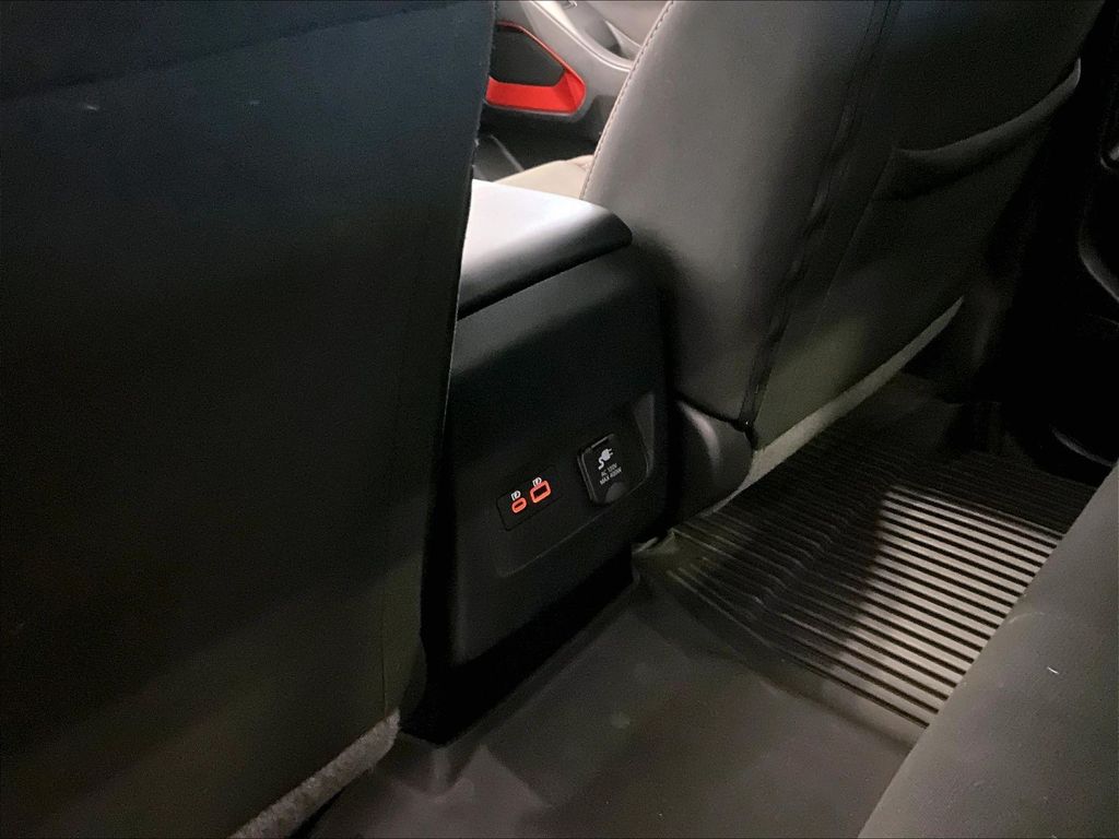 2023 Nissan Frontier — photo 23