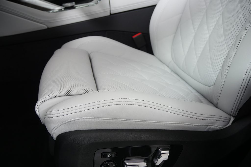 Thumbnail: 2026 BMW X6 - 10