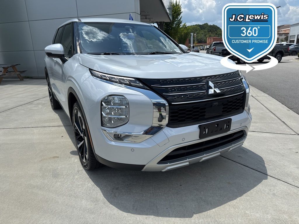 2022 Mitsubishi Outlander SE