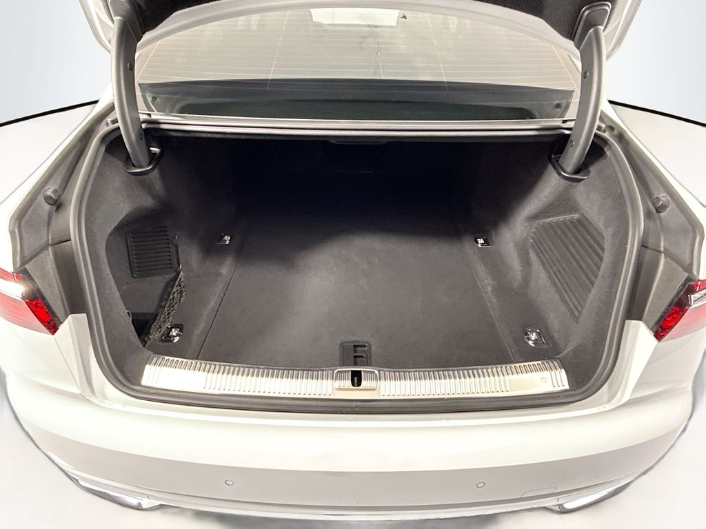 Thumbnail: 2019 Audi A8 - 29