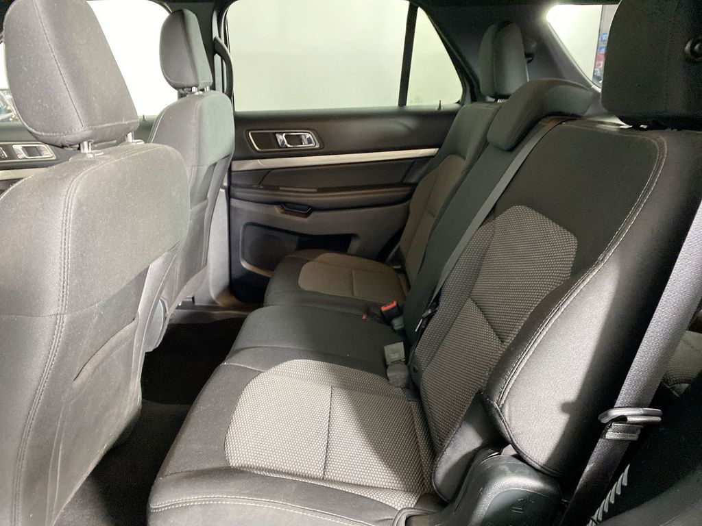 2019 Ford Explorer XLT 22