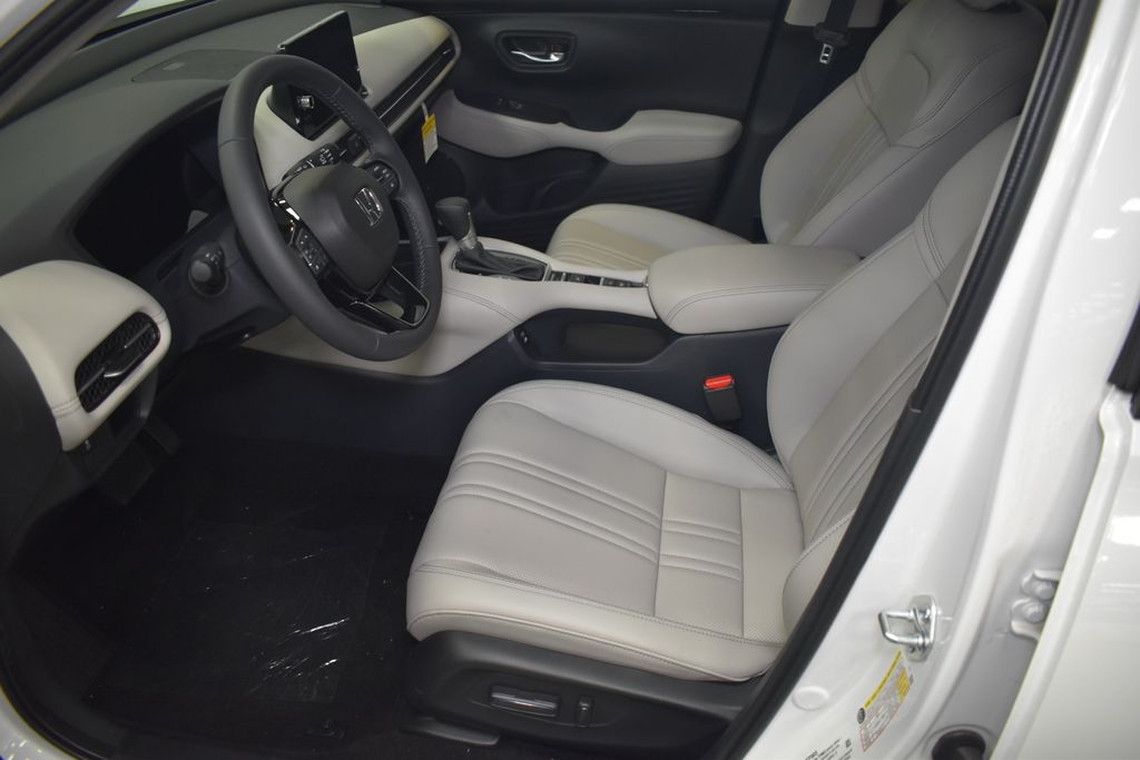 2025 Honda HR-V EX-L 18