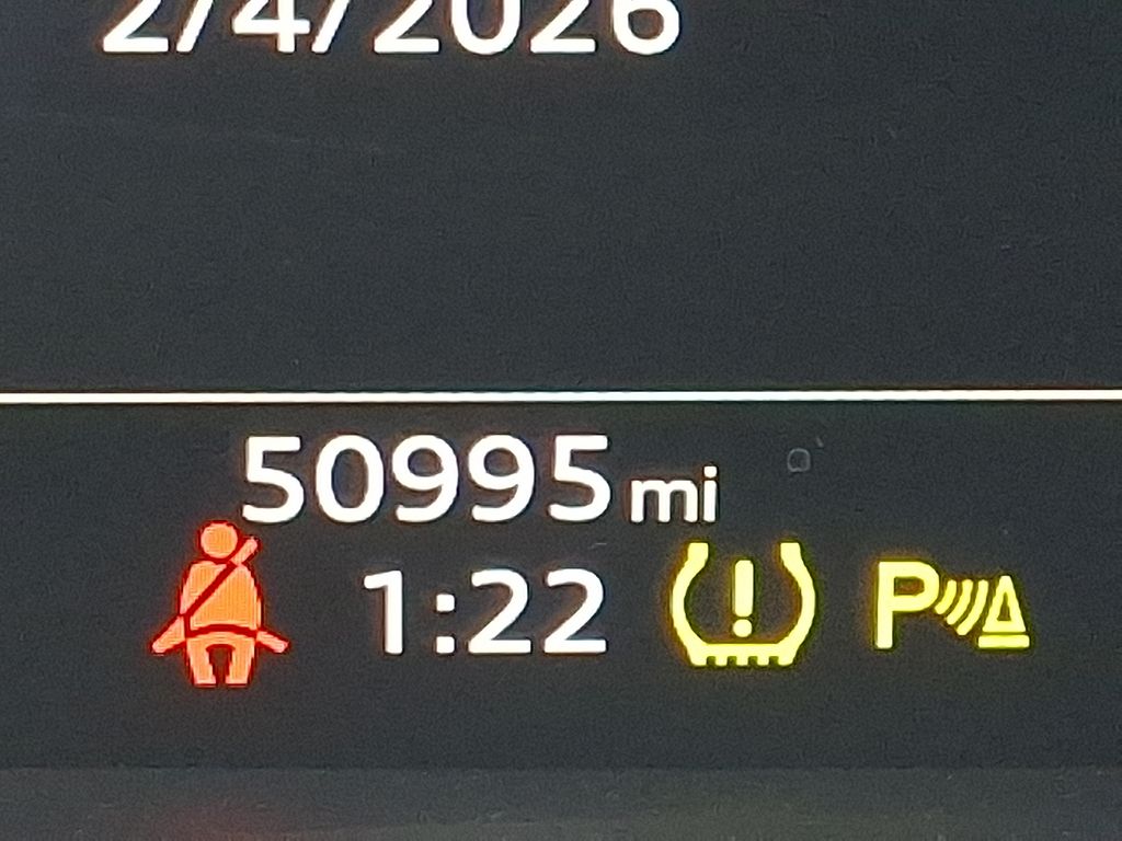 Thumbnail: 2023 Audi SQ8 - 21