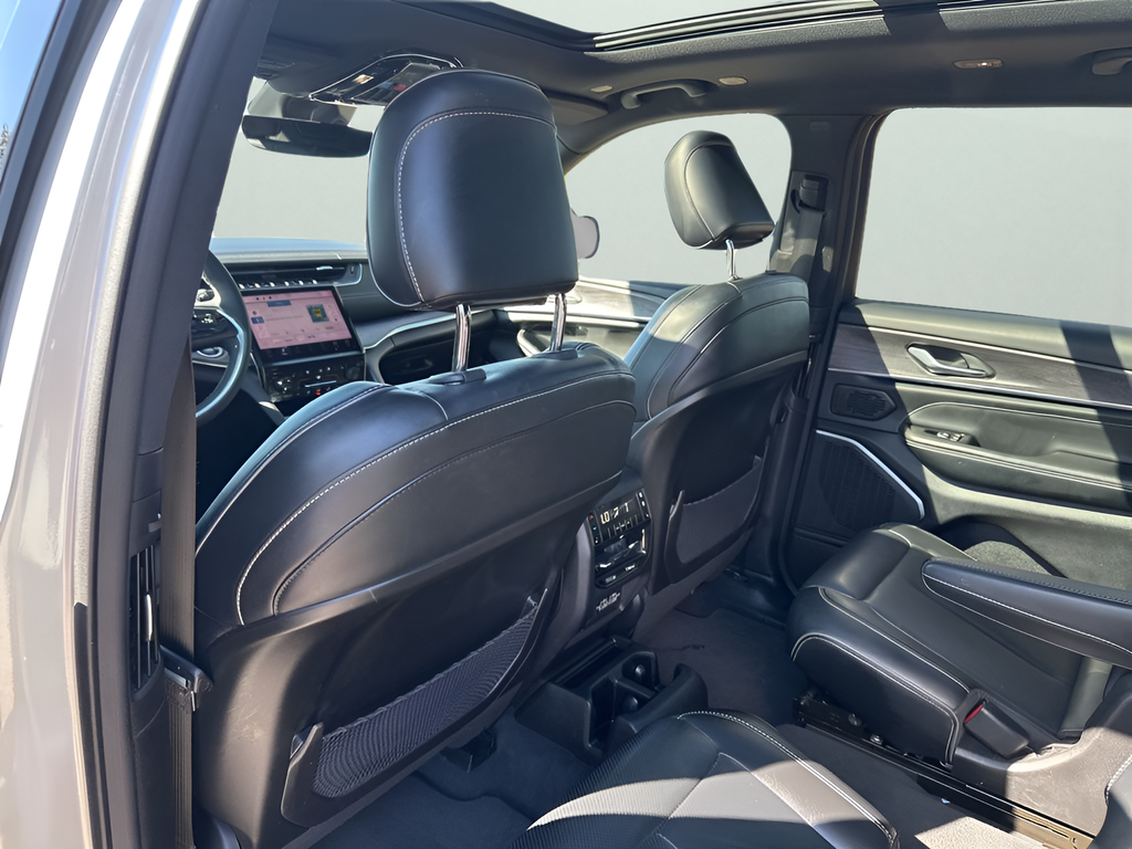 Used Car 2023 Jeep Grand Cherokee L  Overland For Sale Under $35,000 In Austin, Texas