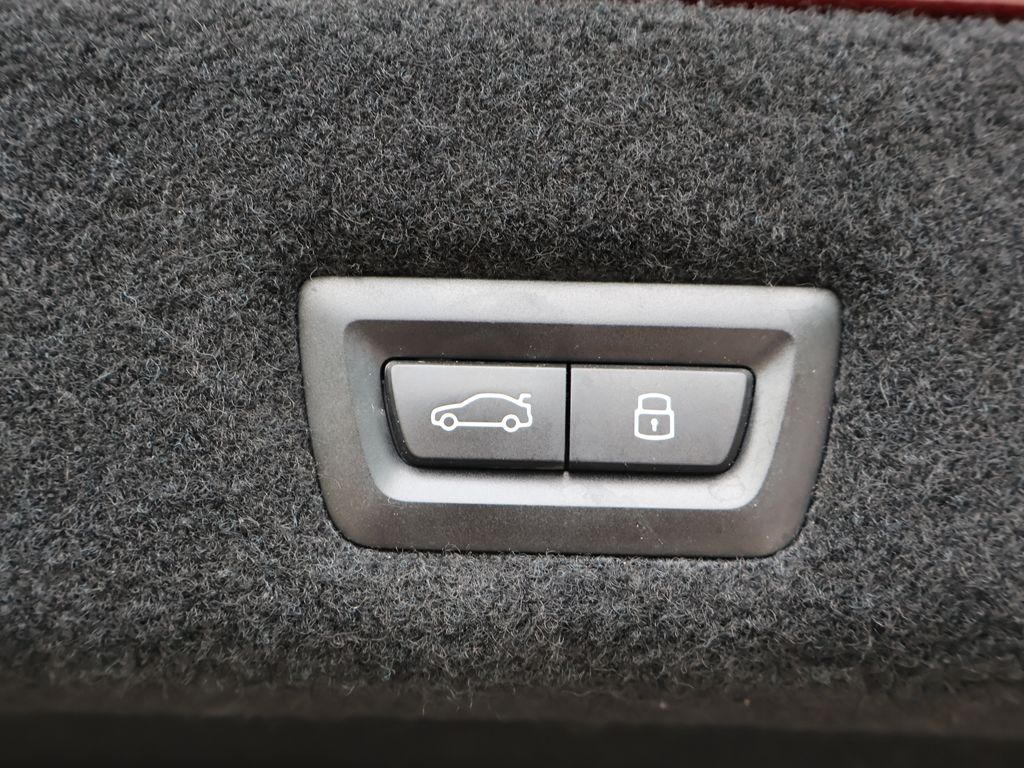 Used 2023 Red BMW 740i image 59