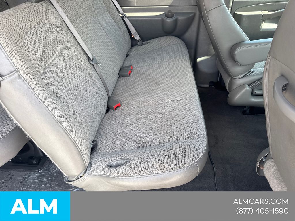 Used 2025 White Chevrolet LT image 19
